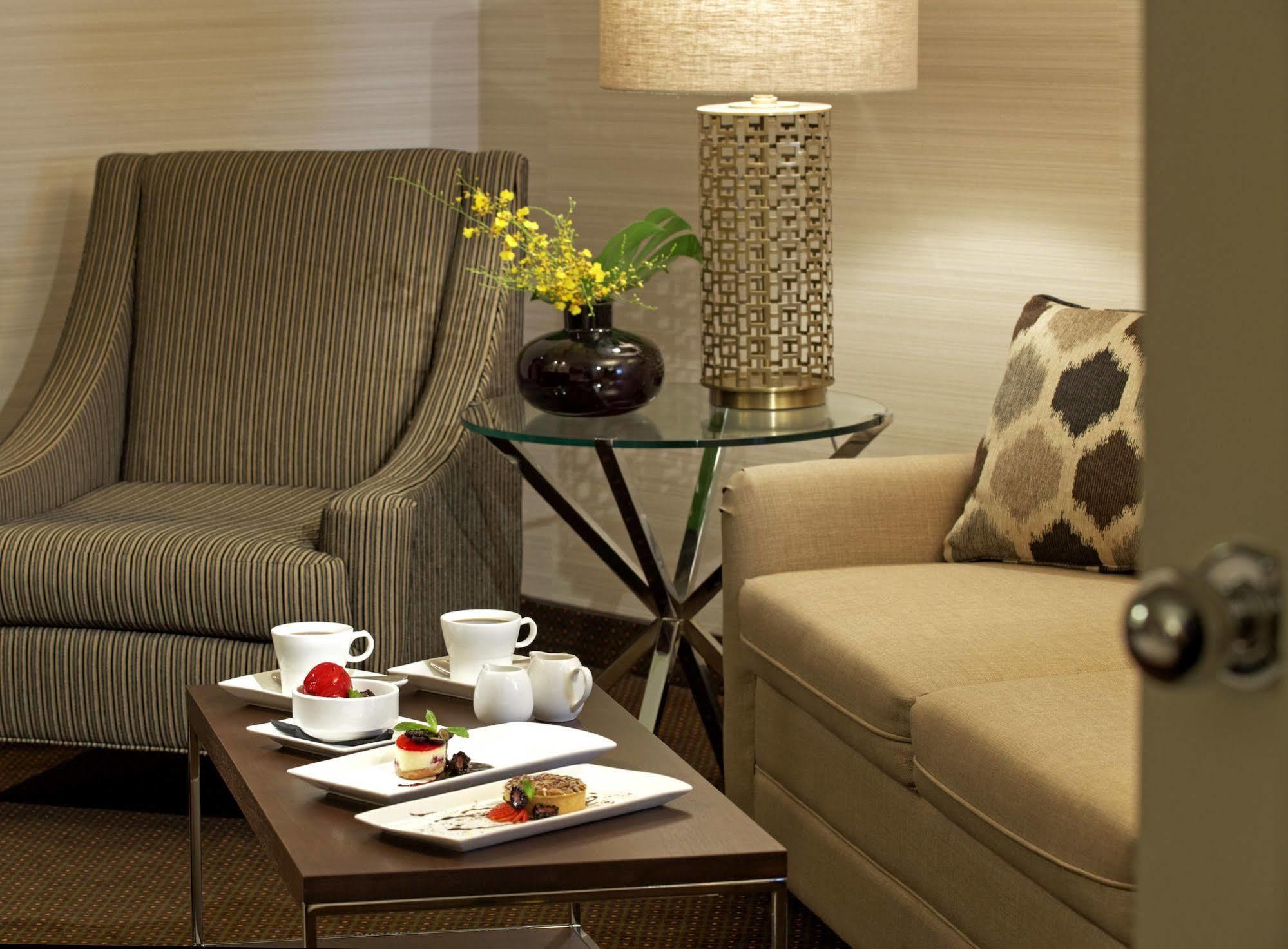 Cambridge Suites Τορόντο Εξωτερικό φωτογραφία